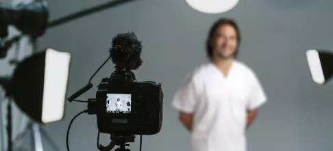 Model bei der Videoproduktion für das Sozialwerk Meiningen Videoproduktion für das Sozialwerk Meiningen