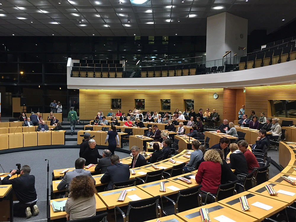 Die Werbeagentur kartinka zu Gast bei der Jubiläumsveranstaltung 25 Jahre Thüringer Stiftung Hand in Hand Die Werbeagentur kartinka zu Gast bei der Jubiläumsveranstaltung 25 Jahre Thüringer Stiftung Hand in Hand