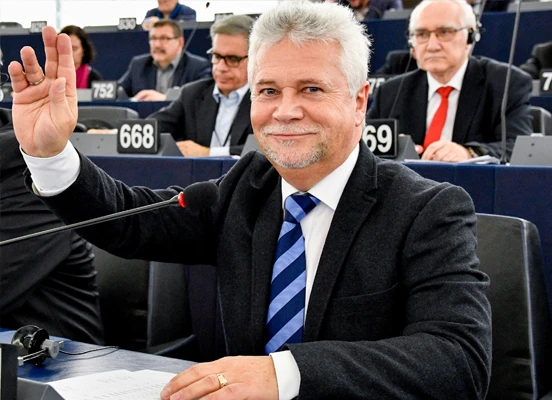 Europaabgeordneter Dr. Koch Europaabgeordneter Dr. Koch