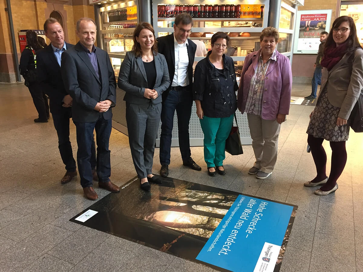 Kartinka gestaltet Groundposter für den Erfurter Hauptbahnhof - Werbeagentur Erfurt Kartinka gestaltet Groundposter für den Erfurter Hauptbahnhof - Werbeagentur Erfurt