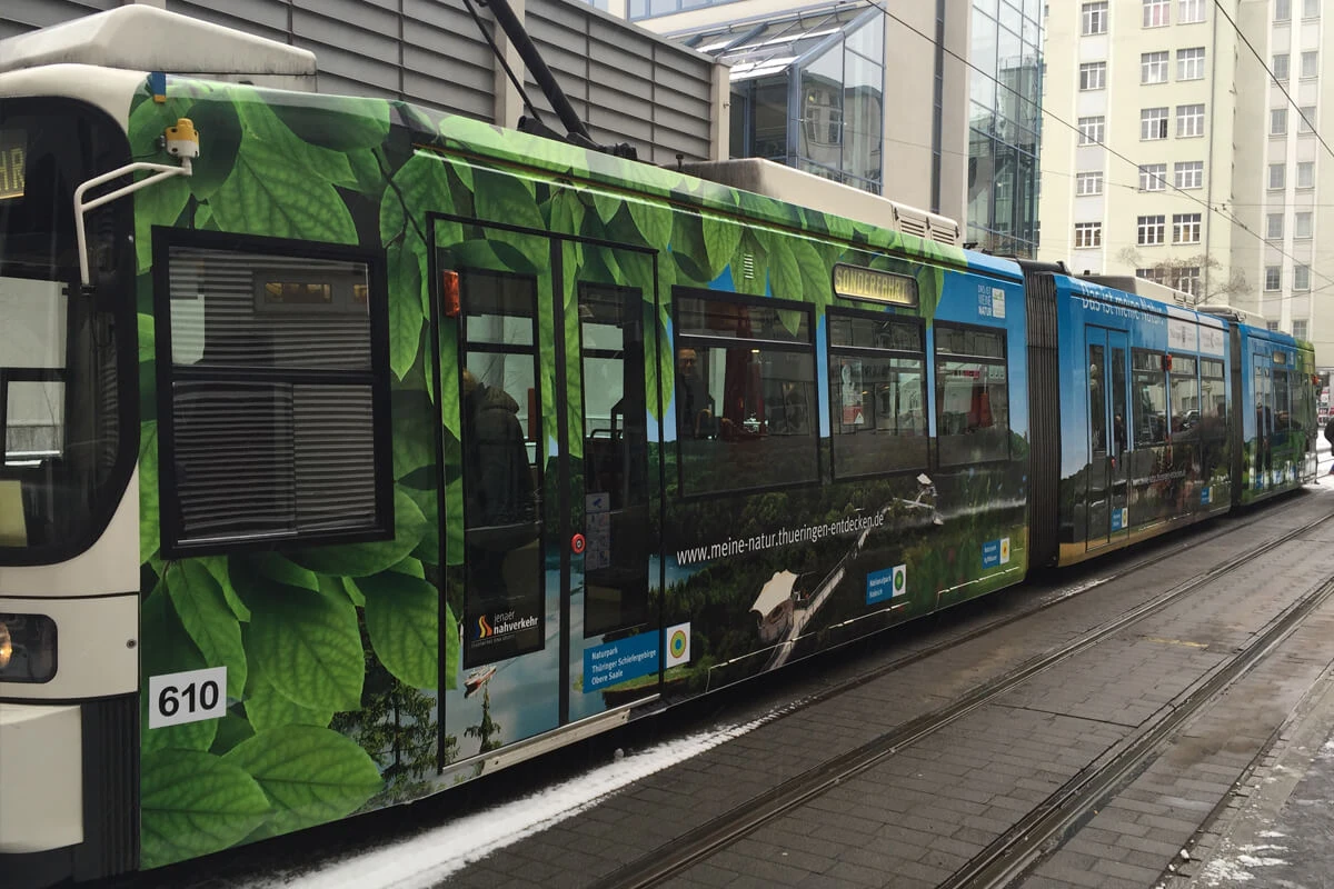 Einweihung der Themenjahr - Straßenbahn in Jena